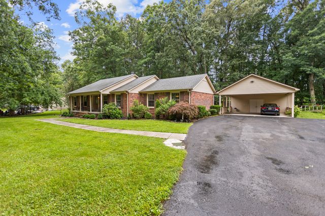 112 Hamilton Ln, Tullahoma, TN 37388