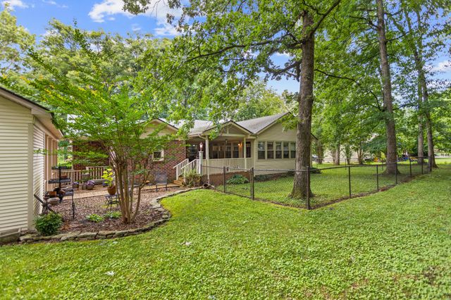 112 Hamilton Ln, Tullahoma, TN 37388