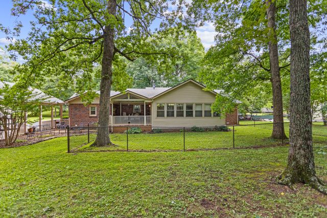 112 Hamilton Ln, Tullahoma, TN 37388