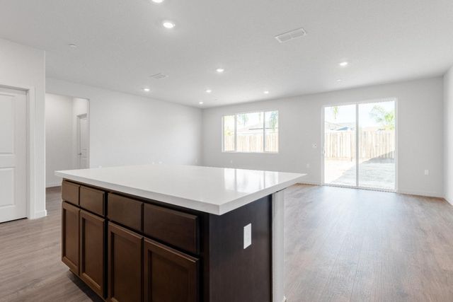 4735 Ariel St, Keyes, CA 95328