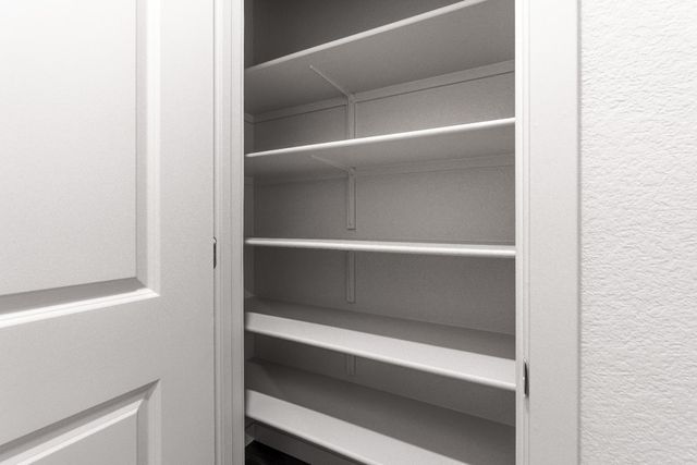 4735 Ariel St, Keyes, CA 95328