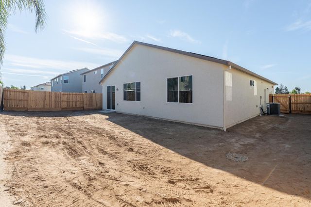 4735 Ariel St, Keyes, CA 95328