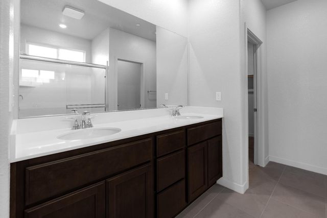 4735 Ariel St, Keyes, CA 95328