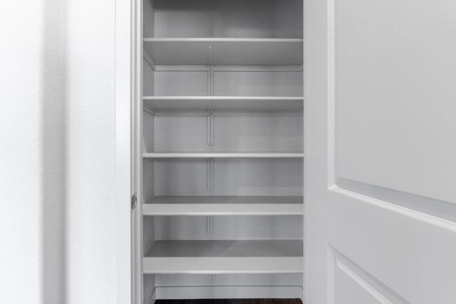 4735 Ariel St, Keyes, CA 95328