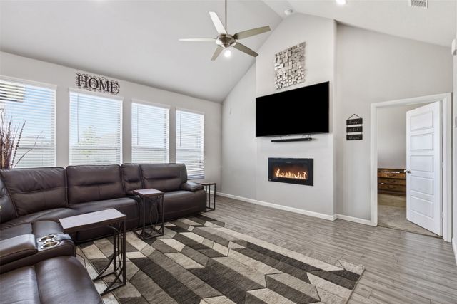 6725 Aster Drive, Venus, TX 76084