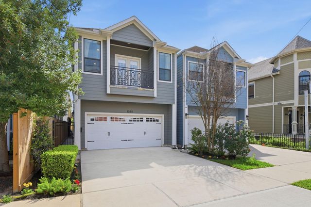 1020 W 22nd Street B, Houston, TX 77008