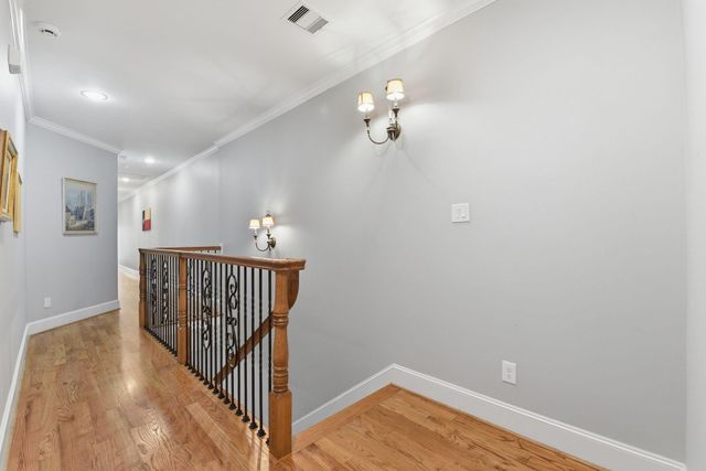 1020 W 22nd Street B, Houston, TX 77008