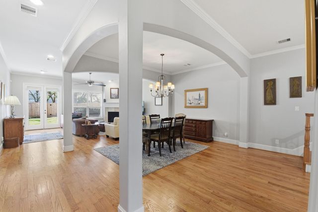 1020 W 22nd Street B, Houston, TX 77008