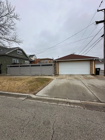 2901 N 75th Avenue, Elmwood Park, IL 60707