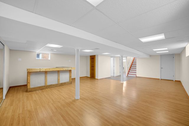 7520 W Carmen Avenue, Harwood Heights, IL 60706