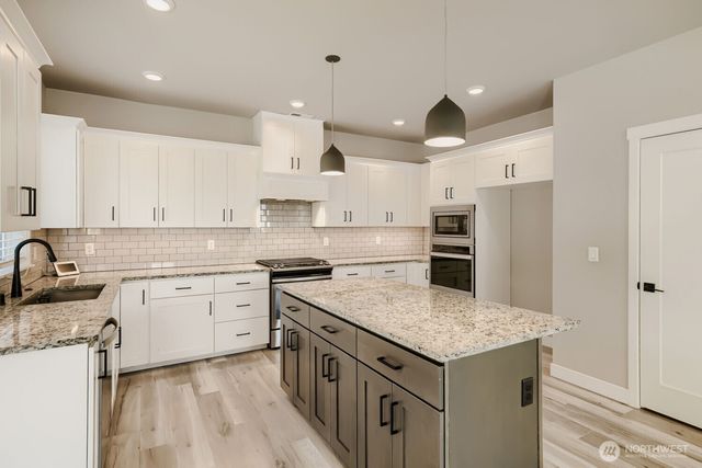 6801 165th Street Ct E, Puyallup, WA 98375
