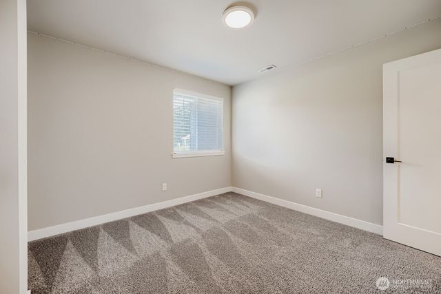 6801 165th Street Ct E, Puyallup, WA 98375