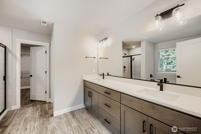 6801 165th Street Ct E, Puyallup, WA 98375