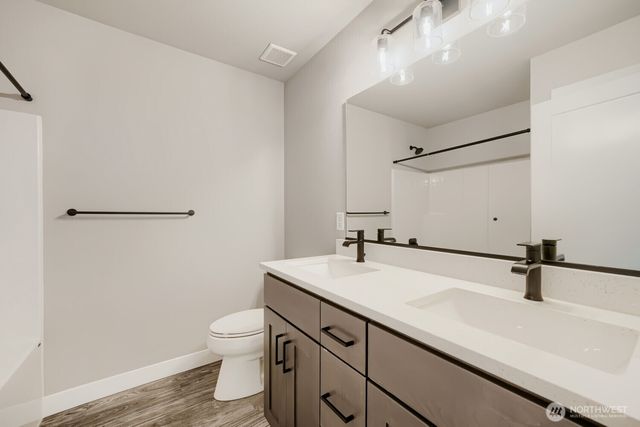 6801 165th Street Ct E, Puyallup, WA 98375