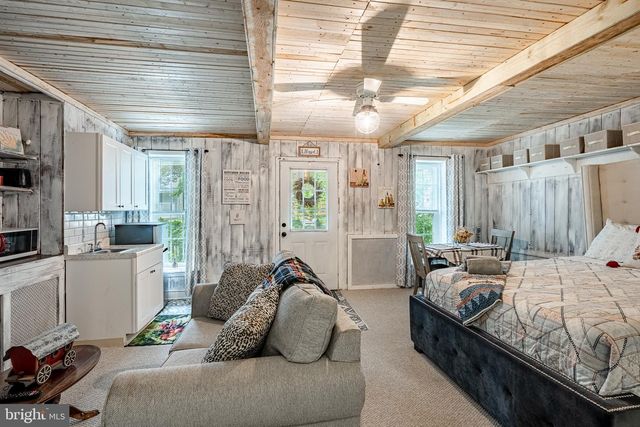 29 E MAIN ST, Newark, DE 19702