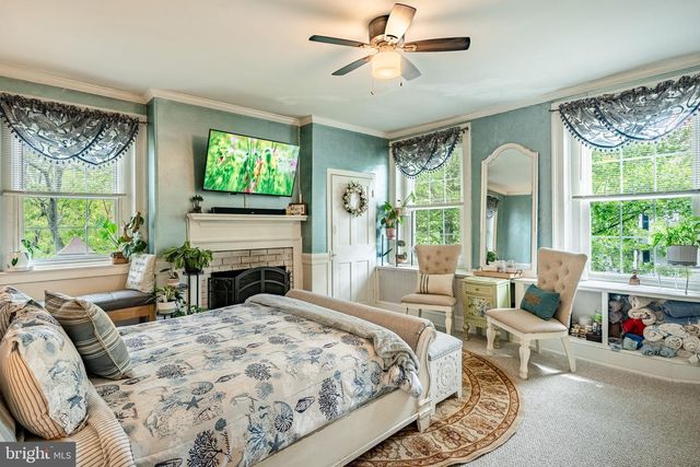 29 E MAIN ST, Newark, DE 19702