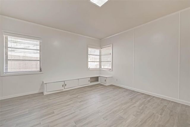 2511 Maroneal Street, Houston, TX 77030