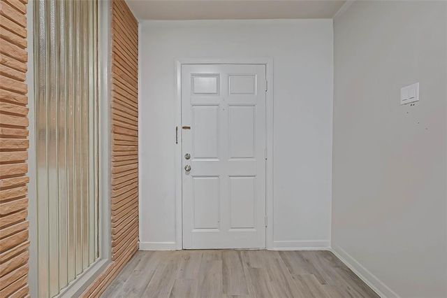 2511 Maroneal Street, Houston, TX 77030