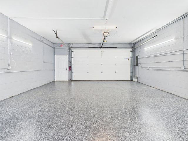 8113 N Milwaukee Avenue, Niles, IL 60714