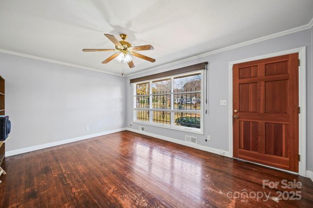 1703 E Perry Street, Gastonia, NC 28054