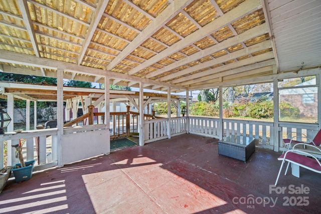 1703 E Perry Street, Gastonia, NC 28054