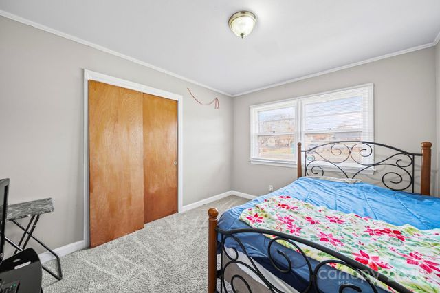 1703 E Perry Street, Gastonia, NC 28054