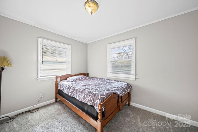 1703 E Perry Street, Gastonia, NC 28054