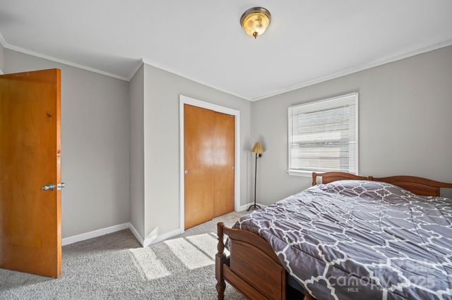 1703 E Perry Street, Gastonia, NC 28054