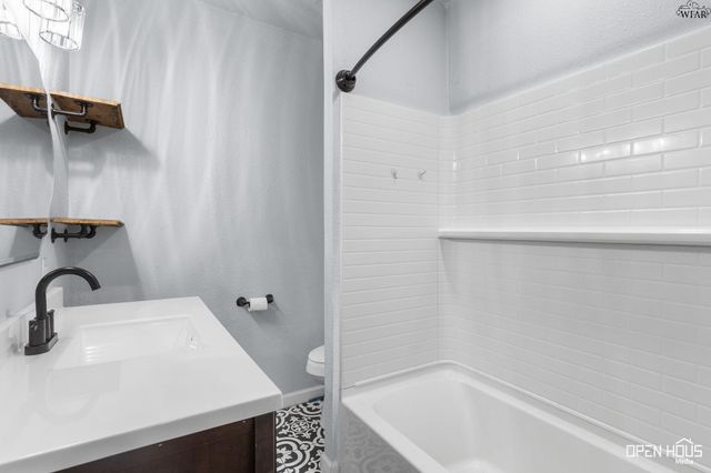 104 S WALNUT STREET, Holliday, TX 76366