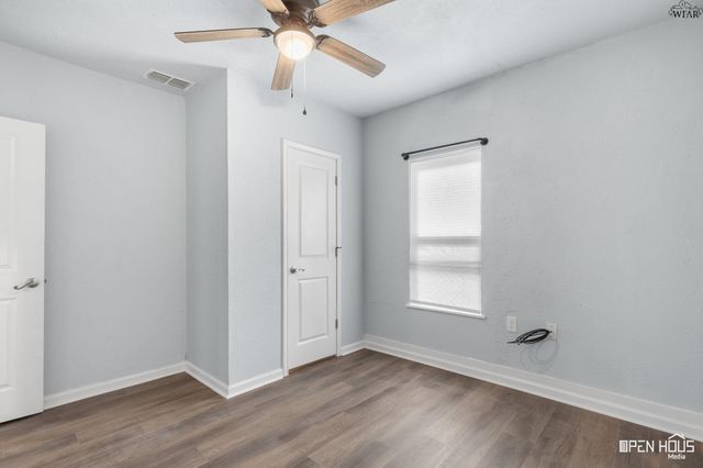 104 S WALNUT STREET, Holliday, TX 76366