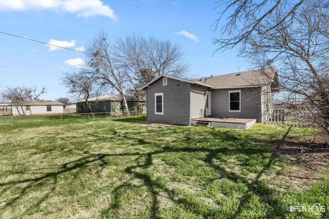 104 S WALNUT STREET, Holliday, TX 76366