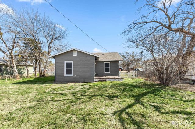 104 S WALNUT STREET, Holliday, TX 76366