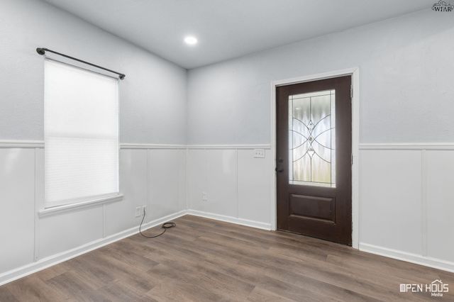 104 S WALNUT STREET, Holliday, TX 76366