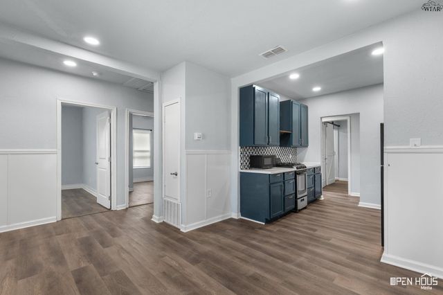 104 S WALNUT STREET, Holliday, TX 76366