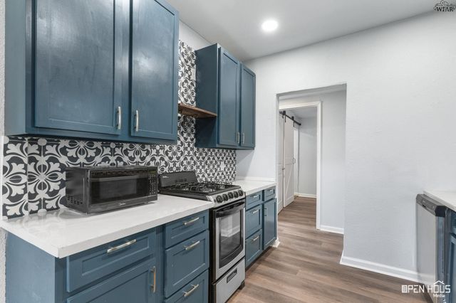 104 S WALNUT STREET, Holliday, TX 76366