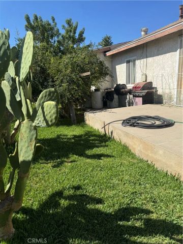 174 E 11th, Perris, CA 92570