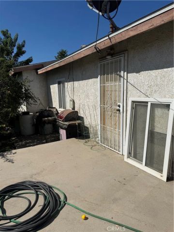 174 E 11th, Perris, CA 92570