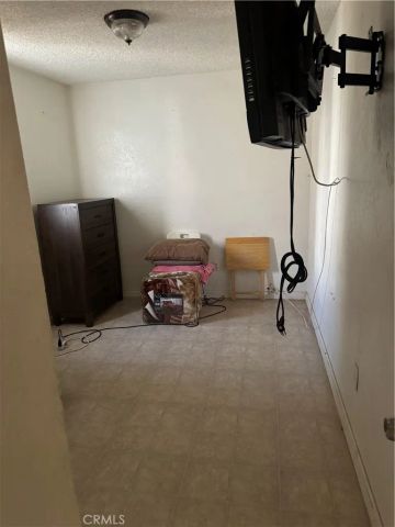 174 E 11th, Perris, CA 92570
