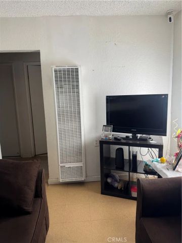174 E 11th, Perris, CA 92570