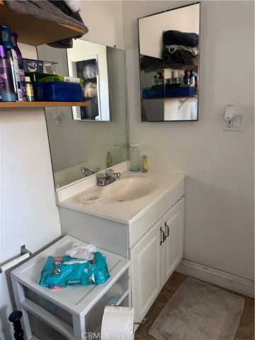 174 E 11th, Perris, CA 92570