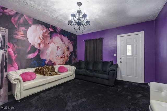 3451 W 98th Street, Cleveland, OH 44102