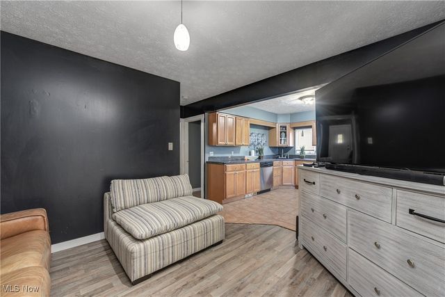 3451 W 98th Street, Cleveland, OH 44102