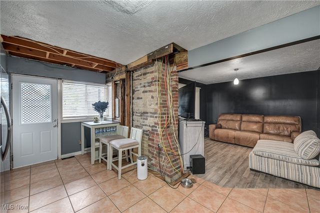 3451 W 98th Street, Cleveland, OH 44102