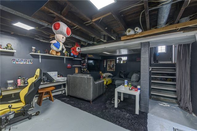 3451 W 98th Street, Cleveland, OH 44102