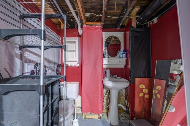 3451 W 98th Street, Cleveland, OH 44102