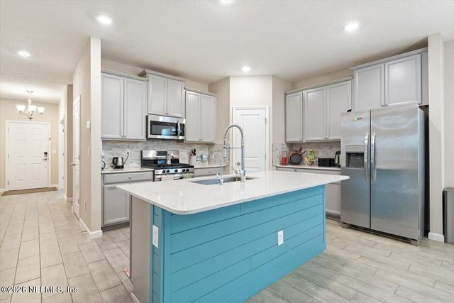 549 BROWN BEAR Run, St. Johns, FL 32259