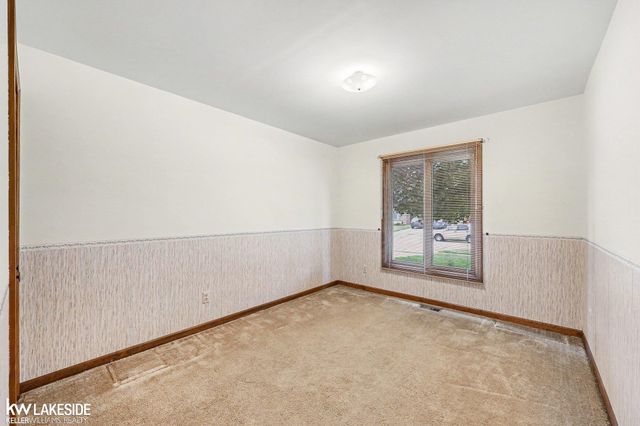 46396 Peach Grove Avenue, Macomb, MI 48044