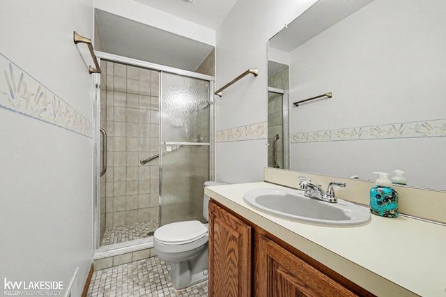 46396 Peach Grove Avenue, Macomb, MI 48044
