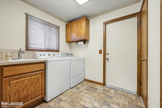 46396 Peach Grove Avenue, Macomb, MI 48044