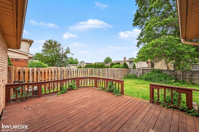 46396 Peach Grove Avenue, Macomb, MI 48044